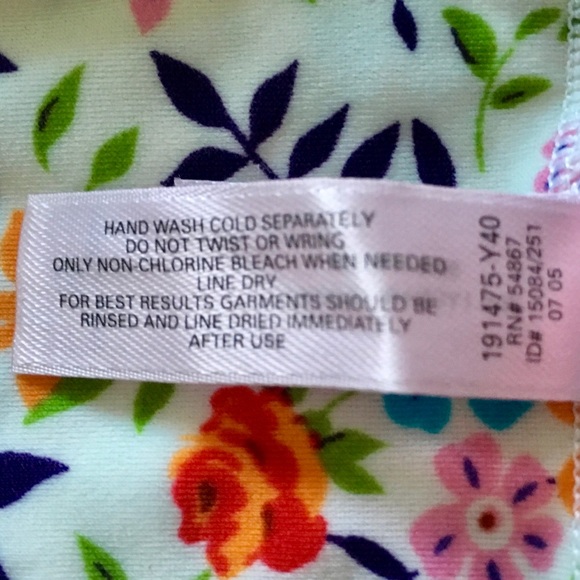 VICTORIA’S SECRET SWIM SKIRT SIZE SMALL - Picture 7 of 7